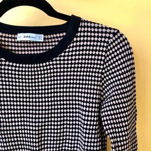3/$30 Zara Knit Black & Tan Diamond Print Crewneck Pullover Sweater